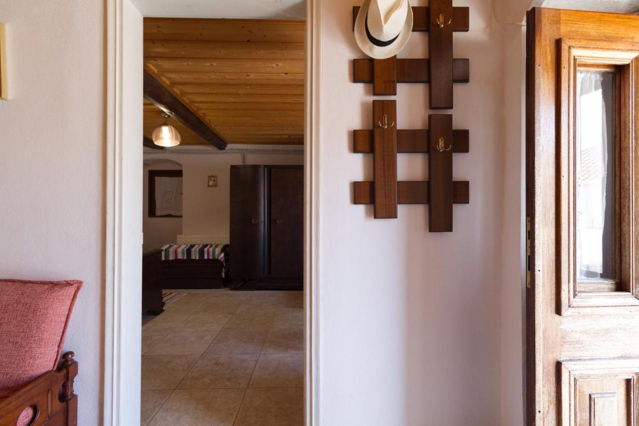 The Old House - Wood & Stone Villa Evreti Luaran gambar